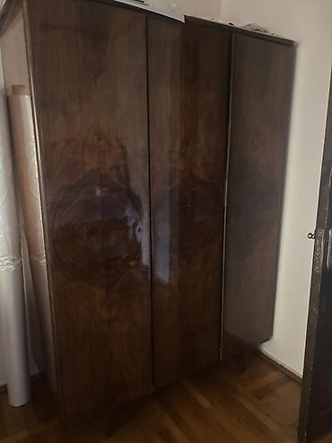 Mebel: İşlənmiş, 3 qapılı, Siyirməli, Qəhvəyi, Taxta, Açılan, Düz dolab — 2