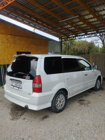 кулиса спейс стар: Mitsubishi Chariot: 1999 г., 2.4 л, Автомат, Бензин, Минивэн