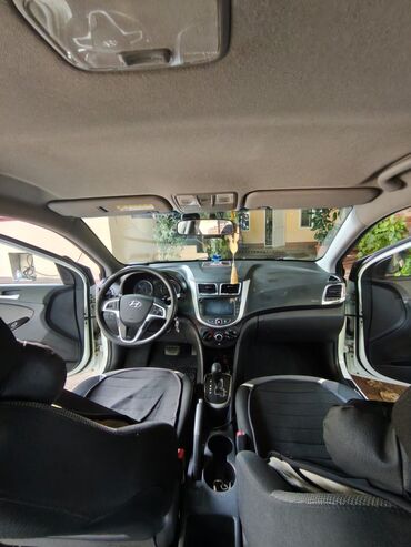 Hyundai: Hyundai Accent: 1.6 l | 2013 il Sedan — 3