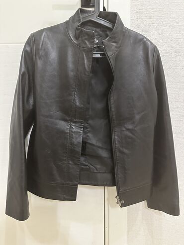 секонд хенд кожаные куртки: Кожаная куртка, Классическая модель, Натуральная кожа, S (EU 36), M (EU 38)