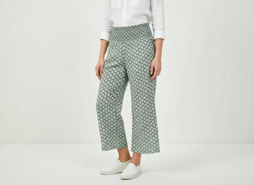 spodnie z serduszkiem: Material trousers for women, size M