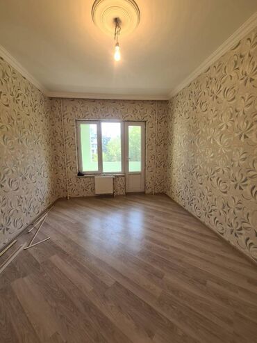 Köhnə tikili: Bakı, 3 otaqlı, Köhnə tikili, m. Xalqlar Dostluğu, 82 kv. m — 4