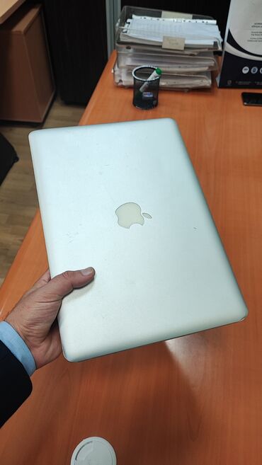 macbook adapteri: Apple mack book pro 2016 almışam 2900 manata pul lazımdı 550 manata