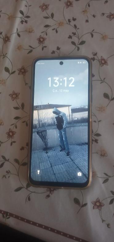 tekno spark: Telefon. idiyal veziyyetdedi heç bir problemi yoxdur adaptırı üsdündə — 1