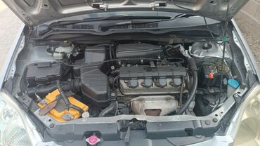 хонда цивик автомат: Серебристый хэтчбек Honda Civic, оснащенный четырехцилиндровым