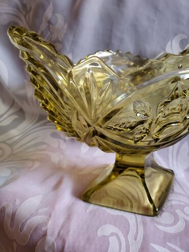 Kante: Bombonijera nova iz 30ih. godina. presovano staklostaklara — 11