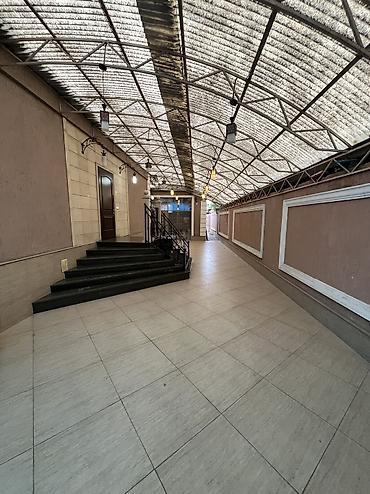 Продажа коттеджей и домов: 6 комнат и более, 200 м², 6 соток, Бишкек, Аламединский рынок / базар Риэлтор — 25