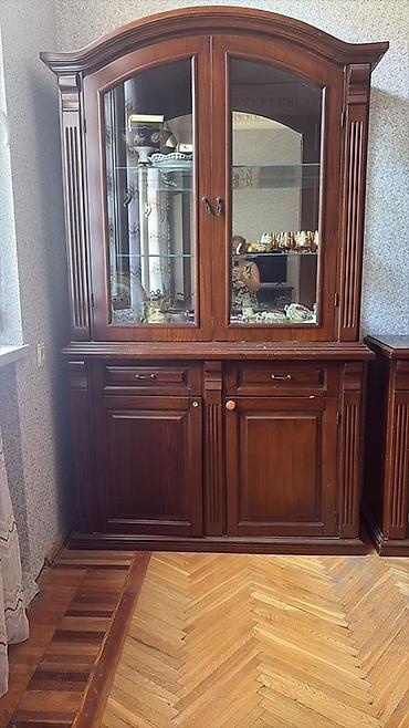 Klassik üslubda vitrinsiz bufet-vitrin - Material: təbii ağacdan