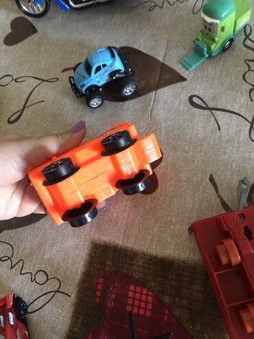 Oyuncaqlar: 13 azn hamisi — 12