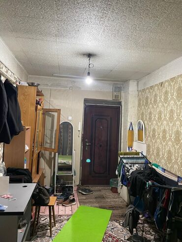 ищу квартир: 1 бөлмө, 11 кв. м, Жатакана жана мейманкана түрүндө, 1 кабат, Эски ремонт
