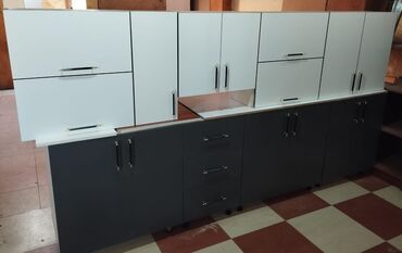 Soyuducular: Mətbəx mebeli.satilir.ölçüsü 3.51.usdunde teze rezapal + moyka +