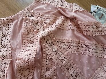puder roza haljina: M (EU 38), bоја - Roze, Večernji, maturski, Na bretele