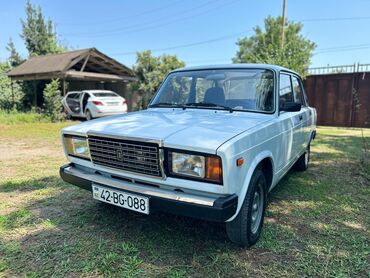 maşın vaz: VAZ (LADA) 2107: 1.6 l | 2006 il | 13677 km Sedan