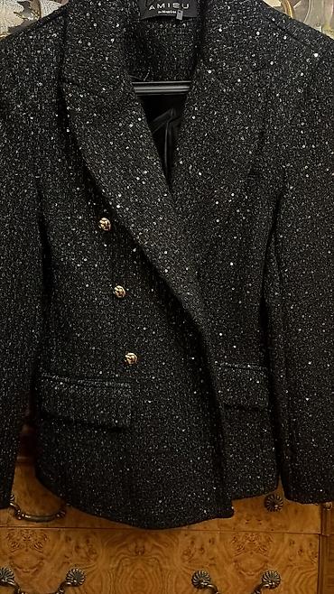 Qadın kostyumu – AMISU marka - Rəng: qara - Parça: bouclé/tweed