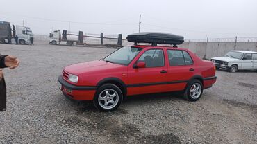 Volkswagen: Volkswagen Vento: 1993 г., 1.6 л, Механика, Бензин, Седан