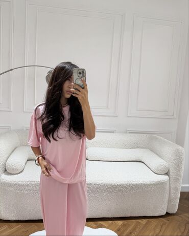 Домашние костюмы: 🧵Свободный Лонгслив из ХБ 📏Размеры s-m l-xl xxl-xxxl Цена 1800сом