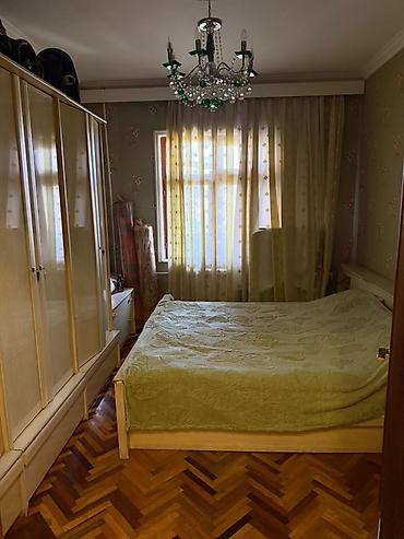 bakida menzil: . Satılır 2 otaqlı köhnə tikili 65 m², Azadlıq Prospekti m. 🏡 SATILIR — 8