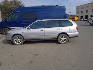 Nissan: Nissan : 1999 г., 2 л, Механика, Бензин