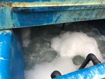 Kommersiya daşınmaz əmlakının satışı: Zirə Kəndi, 10 hektar sahəsi olan parnik satılır. 5 hektar yarım — 13