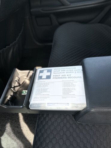 Mercedes-Benz: Mercedes-Benz E-Class: 2001 г., 3.2 л, Автомат, Бензиновая, Седан — 18