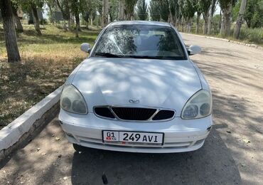 продаю авто мерс: Белый седан Daewoo, универсальный транспорт для города. вложении по