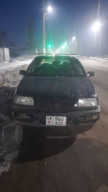 вента фол: Volkswagen Vento: 1993 г., 1.8 л, Механика, Бензин, Седан