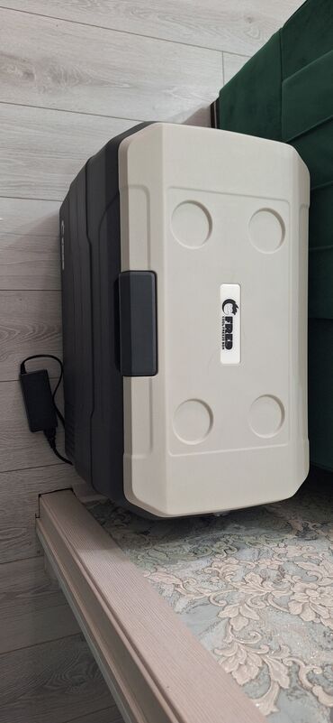 холодильник спринтер: Авто холодильник, на 40 литр сеть 12v, 24v, 220v баасы 30000 мин