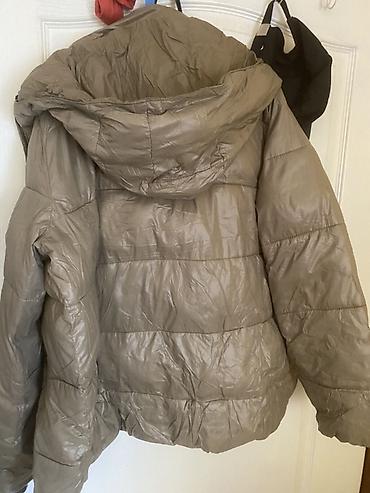 north face kacket: Zimska jakna – kratki puffer model sa kapuljačom - Boja: maslinasto — 1