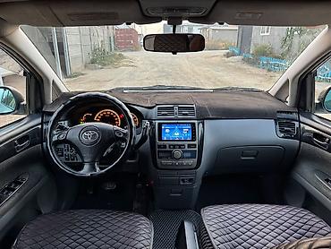 roewe 5: Toyota Ipsum: 2003 г., 2.4 л, Автомат, Бензин, Минивэн — 5