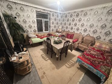 Köhnə tikili: Satılır: Mənzil (şəkillərdə göstərilən) - Plan: 2 otağa çevrilə — 20