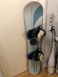 Snowboard br.10 Burton sa vezovima 143 cm, uvoz CH