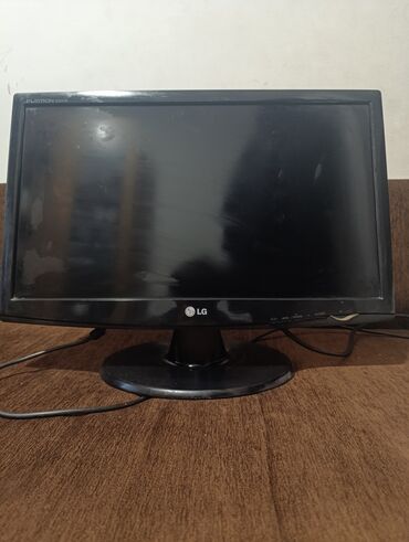 laptop table t9: 60hz lg monitor dobar kvalitet slike 1080p60hd