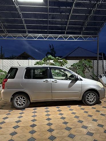 Toyota Raum: 2004 г., 1.5 л, Автомат, Бензин, Минивэн — 3
