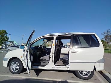 такта раум: Toyota Raum: 2000 г., Автомат, Бензин — 1