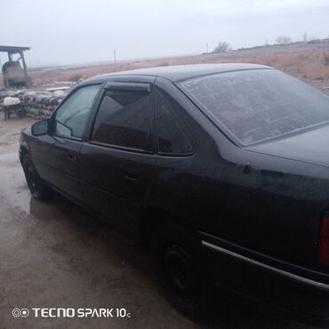 Opel: Opel Vectra: 1995 г., Седан — 4