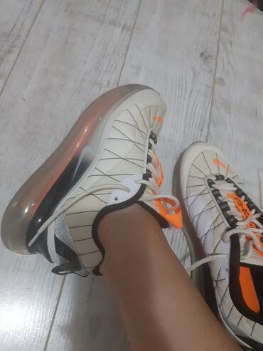 nike force gore tex: Original Nike patike kupljene u Buzz-u,dolaze u originalnoj kutiji🧡🧡🧡