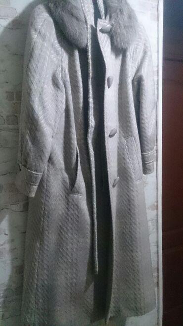 чёрное пальто с меховым воротником: Пальто, M (EU 38), L (EU 40)