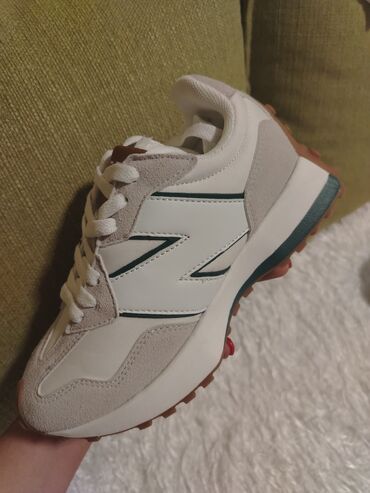 new balance papuce: 36, bоја - Bela
