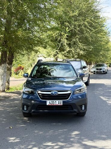 голы купе: Кроссовер Subaru Outback синего цвета, модель 2022года оснащен