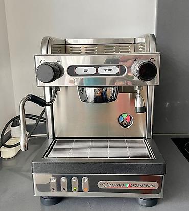 Оборудование для ресторанов, кафе: Model: La Cimbali M21 Junior Tip: Bir qruplu yarı-avtomatik espresso — 1