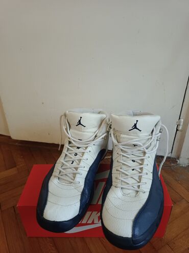 Patike i sportska obuća: Air Jordan 12 Retro Jako redak model popularnih "Džordanki" Veličina