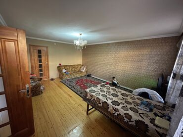 Həyət evləri və villaların satışı: 7 otaqlı, 200 kv. m, Orta təmir — 12