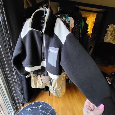 crni kaput: ZARA, jaknica-duks, velicina L, obucena par puta, u super stanju!