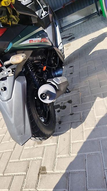Скутеры: Скутер Benelli/JinXin (наклейки Benadi/JinXin) с агрессивным дизайном — 6