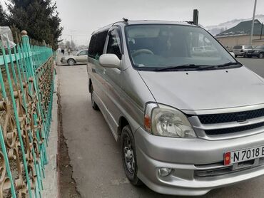 багажник на крышу бокс: Toyota Hiace: 2001 г., 2.7 л, Автомат, Газ, Минивэн