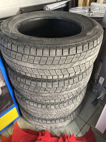 зимний покрышки: Шины 225 / 65 / R 17, Зима, Б/у, Комплект, Легковые, Dunlop