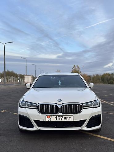 anda seat: BMW 530: 2021 г., 2 л, Автомат, Электромобиль, Седан — 2