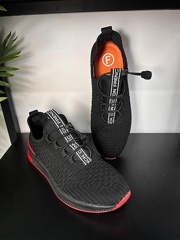 Кроссовки и спортивная обувь: Мужские подборки кроссовок 💯 оригинал из США Действует скидка -30%🔥 В — 8