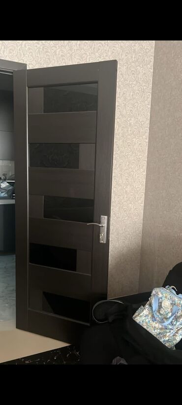 Qızdırıcı və isidicilər: Qapi satilit 4 ededsi Olcu 90/220 Qiymeti 60 manat Unvan Nesimi Rayon