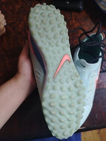 butsları: Nike Phantom GX Academy TF futzal/mini‑futbol butsası 2 defe — 1